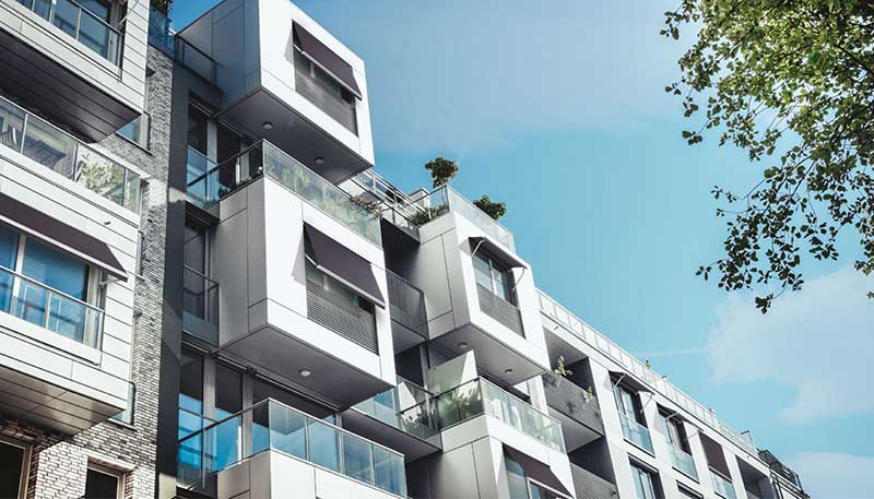 Montaj copertine balcon – o decizie inteligenta pentru crearea unui spatiu intim si perfect protejat de caldura